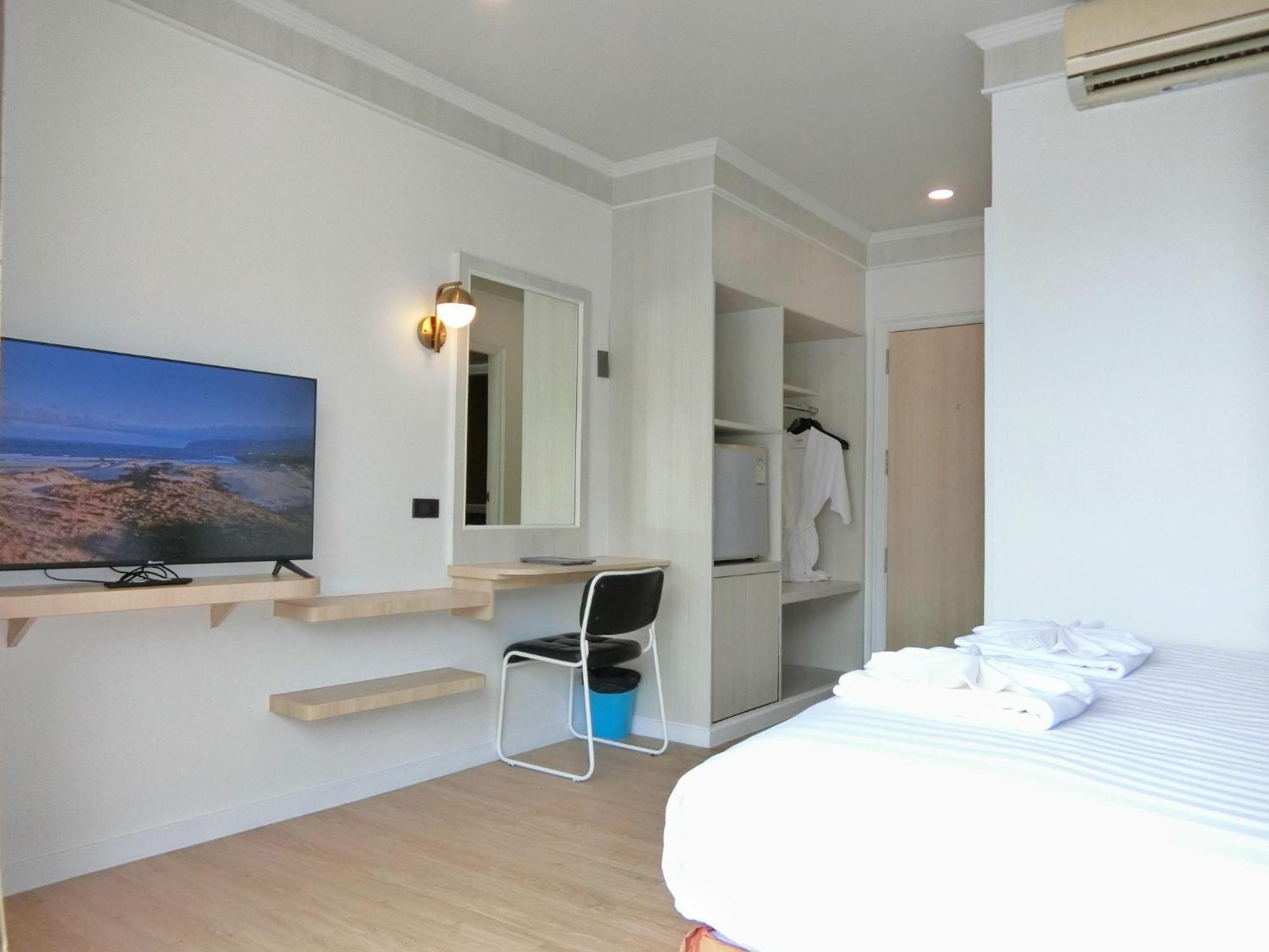Sira Boutique Residence - Newly Renovated パトン エクステリア 写真