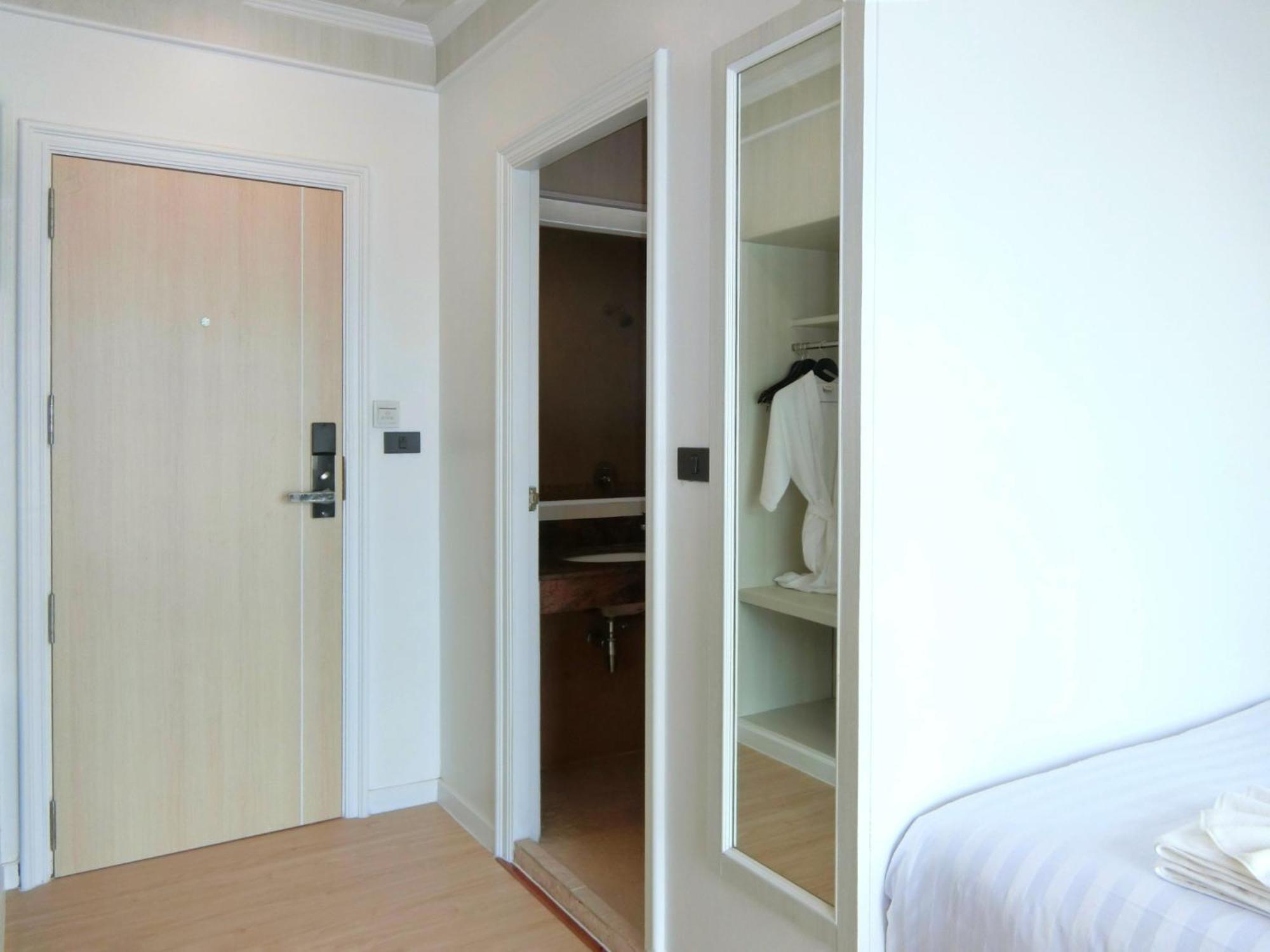 Sira Boutique Residence - Newly Renovated パトン エクステリア 写真