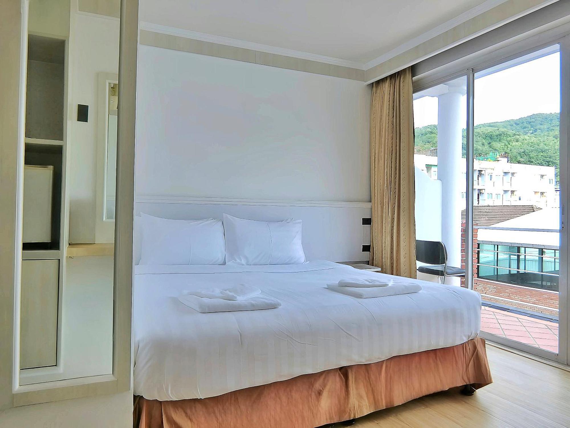 Sira Boutique Residence - Newly Renovated パトン エクステリア 写真