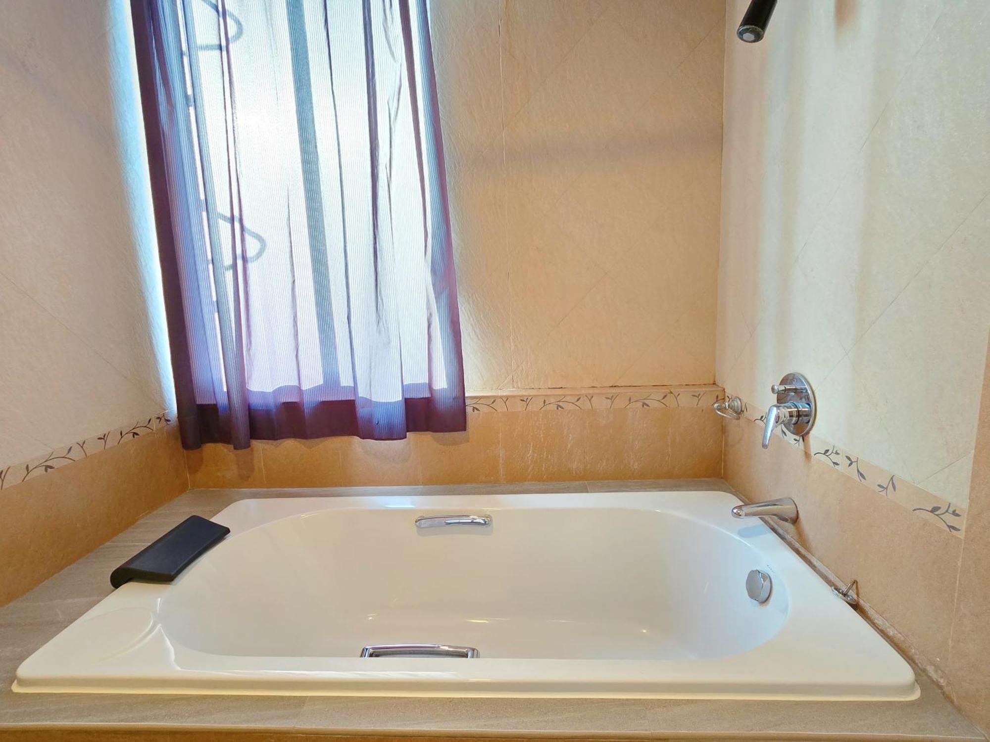 Sira Boutique Residence - Newly Renovated パトン エクステリア 写真